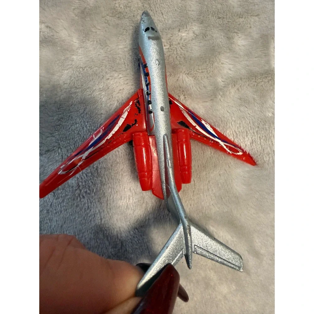 Lot of‎ 4 Diecast Toy Jets,  Military & Sci-Fi Fighters, Rolling Wheels